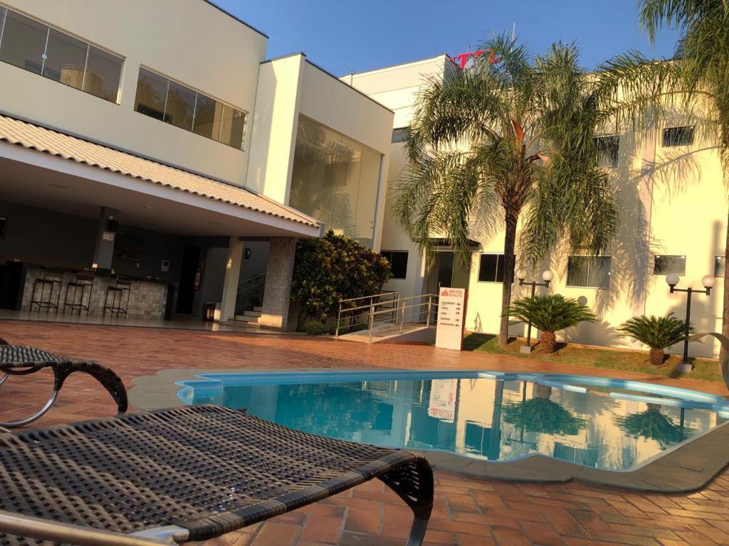 Hotel Baeza Goiatuba Dış mekan fotoğraf