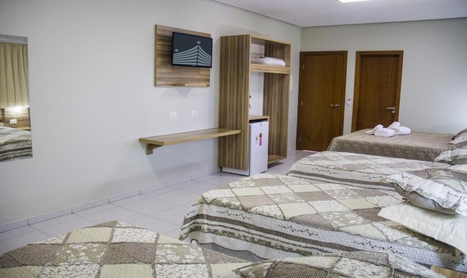 Hotel Baeza Goiatuba Oda fotoğraf